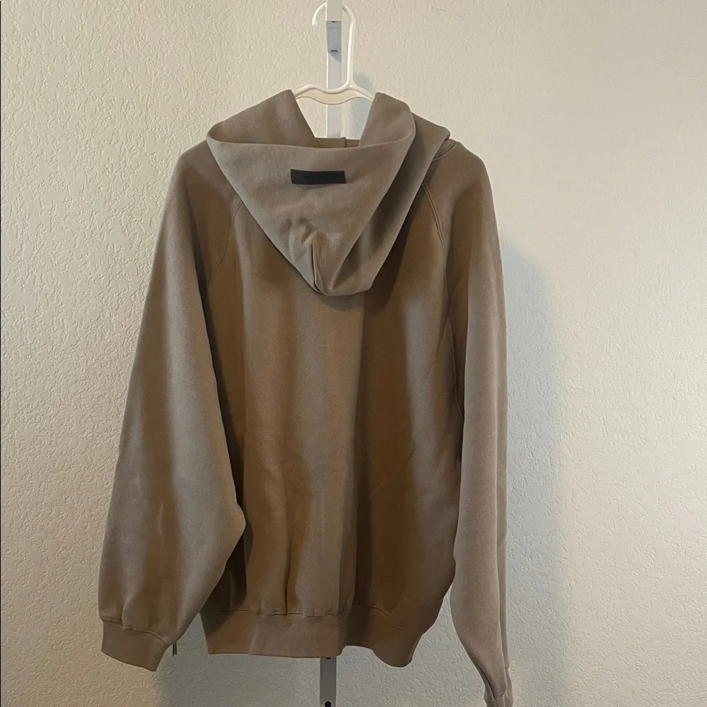 🔥NWT AUTHENTIC ESSENTIALS Fear of God Oak Hoodie - Size Medium - Picture 5 of 6